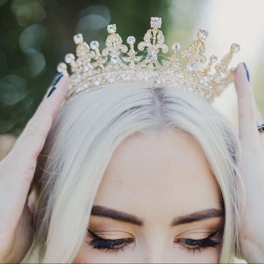 🖤 Beautiful Gold Tiara ✨✨